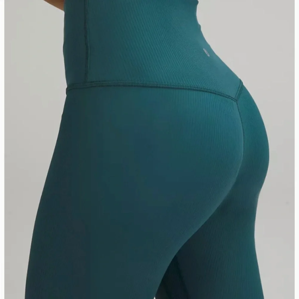 Lululemon aligns - Picture 2 of 6